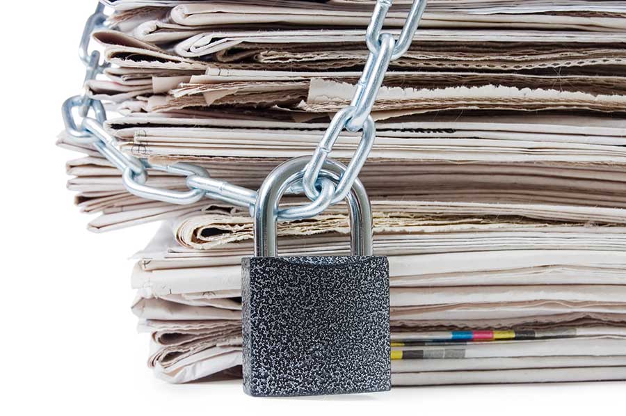Newspapers Lock Chain